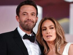 Ben Affleck Beli Rumah di LA Tepat di Hari Ulang Tahun Jennifer Lopez