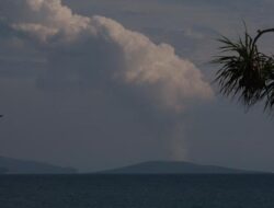 Bisakah Gempa Megathrust Selat Sunda Picu Erupsi Gunung Anak Krakatau?