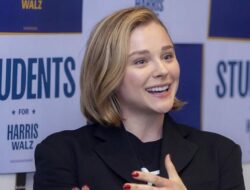 Aktris The Equalizer Chloe Moretz Melela Sembari Kampanye Hak LGBTQ