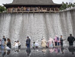 Ramai Tempat Wisata di Sejumlah Daerah Saat Libur Nataru