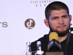 Klarifikasi Khabib Nurmagomedov Usai Viral Diusir dari Pesawat