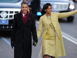 Beredar Rumor Cerai, Obama-Michelle Kencan di Restoran Washington