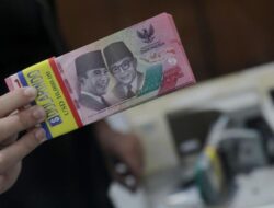 Rupiah Terpeleset ke Rp16.864 Pagi Ini