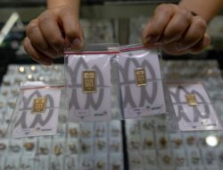 Harga Emas Antam Anjlok Lagi Hari Ini, Kini Rp1,8 Juta per Gram
