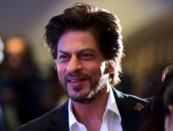 Gagal Kenali Shah Rukh Khan di Met Gala, Dua Host Dihujat Warganet