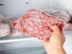 Biar Tahan Lama, Ini 5 Cara Simpan Daging Kurban di Kulkas yang Tepat