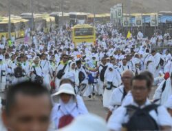 Dibatalkan dan Picu Penumpukan di Mina, Apa Hukum Tanazul dalam Haji?