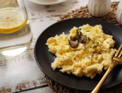 Makanan Saat Sakit Tenggorokan, Nyaman Ditelan dan Bantu Pemulihan