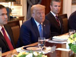 Trump Masih Terbuka Untuk Negosiasi Tarif Sebelum Tenggat Waktu