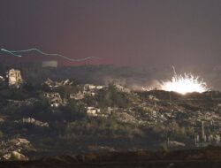 Ambisi Netanyahu Caplok Gaza, Israel Bom Kamp Pengungsi-Usir Warga