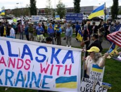 Putin Didemo Warga Alaska AS Jelang Temu Donald Trump