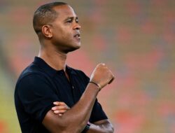 Mimpi Timnas Indonesia ke Piala Dunia Pupus, Kluivert Pukul Bench