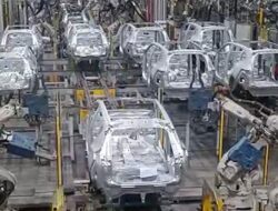 Melihat Pabrik Pencetak Mobil Listrik Vinfast di Vietnam