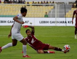 Wasit Cabut Kartu Merah, PSM dan Persebaya Seri