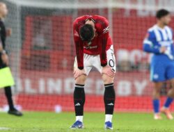 Kalah di Piala FA, Peluang MU Angkat Trofi Makin Menciut Musim Ini