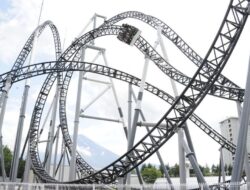 Roller Coaster Ini Borong Rekor Tertinggi dan Tercepat, Berani Coba?