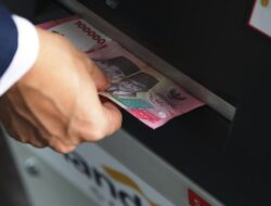 Fenomena Makan Tabungan Masih Terjadi? Ekonom Menyoroti Dinamika Simpanan Nasabah